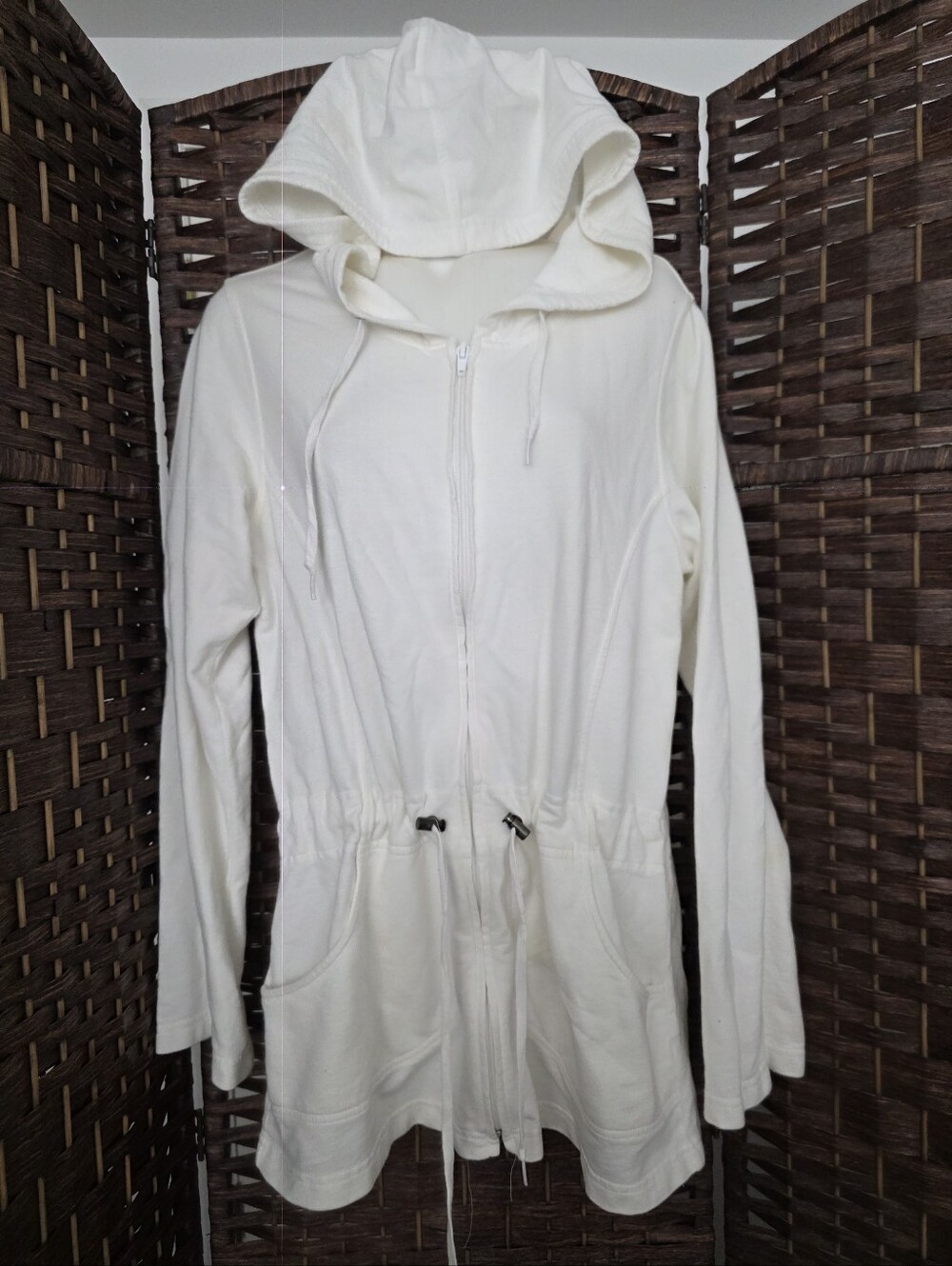 Ativa Cream Hooded Pullover Good Conditions